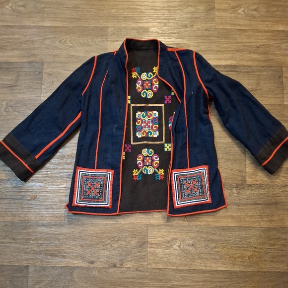 Embroidered Abstract Reversible Jacket. - Picture 2 of 16